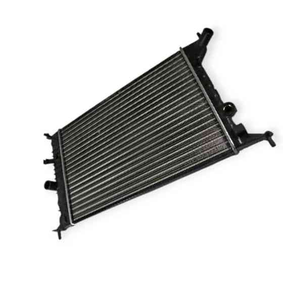 Радиатор Опель Вектра B 1.6-1.8-2.0 (95-02) двигателя Мукачево