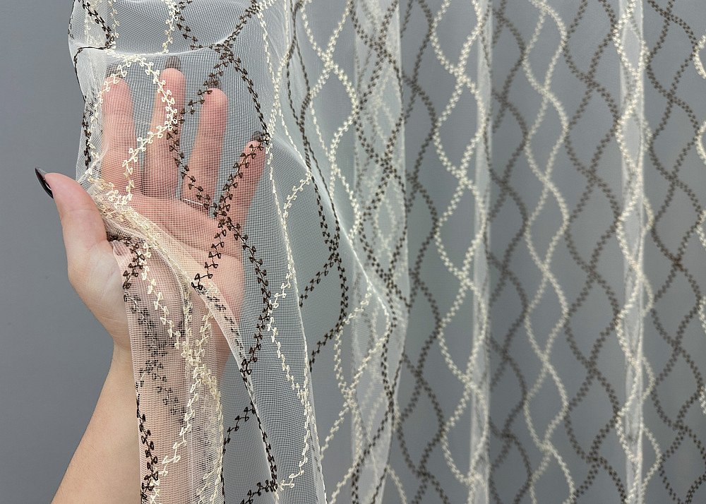 Тюль VR-Textil 1837т Фатин с вышивкой и люрексом Молочный с венге 300х270 см (40-191) Киев - изображение 4