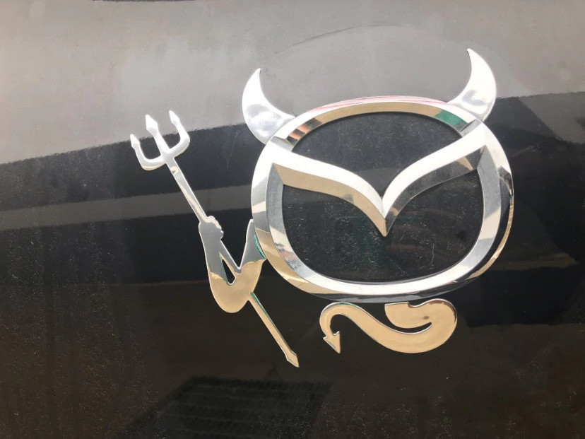 Випукла наклейка Чортик Срібло на емблему авто Київ - фото 3