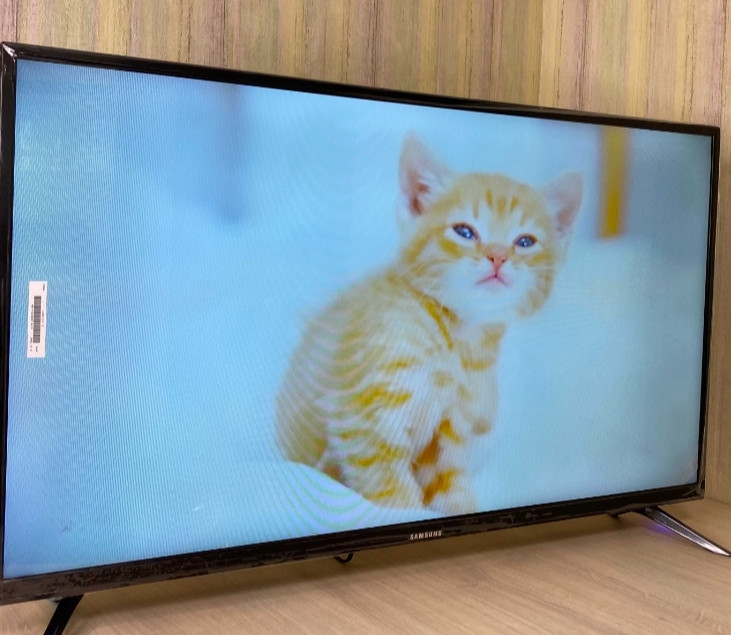 Тонкий телевізор: Samsung Smart TV 42" 4K, T2, lPTV, 3840x 2160 Корея Харків - фото 4