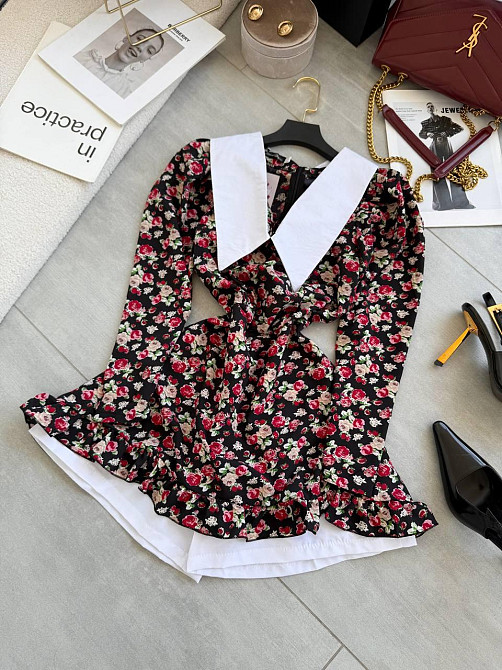 Жіноча романтична мінісукня-комбінезон у квітковий принт із білим коміром софт+котон Чорний, 42/44 Одеса - фото 8