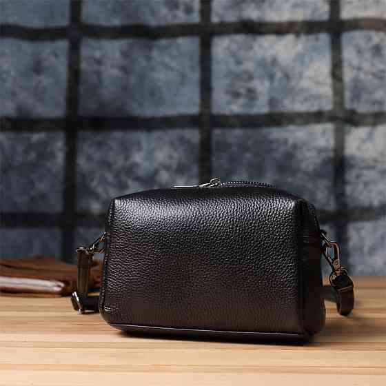 Модная женская сумка из натуральной кожи с актуальным декором Vintage 22922 Черный Киев