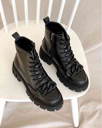 Olli Черевики жіночі OLLI чорні натуральна шкіра зима висота 14см розмір 38р. (K-254-Астра 4905 Коломия