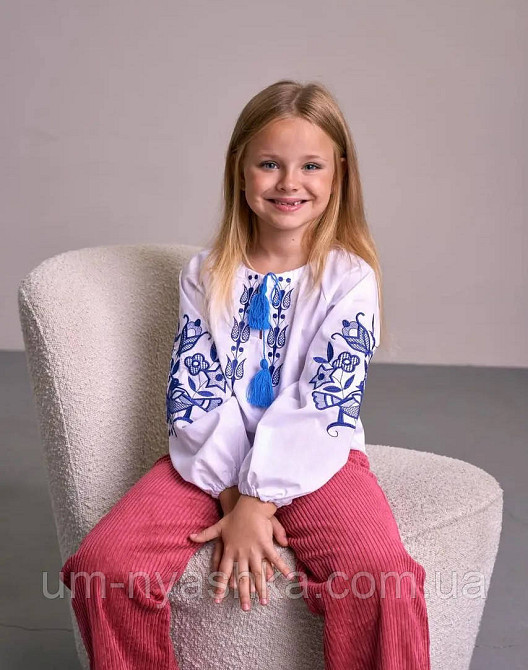 Дитяча вишиванка з синьою вишивкою Пташки в квітах 98-110 Кривий Ріг - фото 1