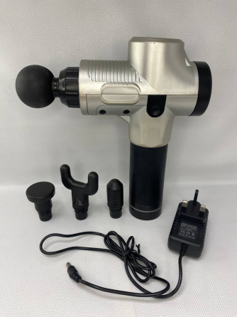 Б/У Перкуссионный массажный пистолет Merco Massage Gun 20, 20 уровней интенсивности, 2500 мАч, сенсорный дисплей, 4 насадки Киев