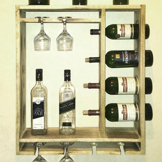 Настенная винная полка 