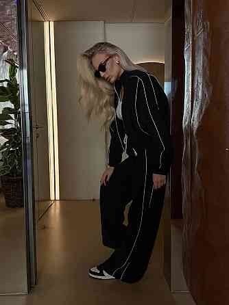 Женский стильный костюм двойка: кофта и штаны в спортивном стиле купра с бархатным напылением Черный, 44/46 Одесса