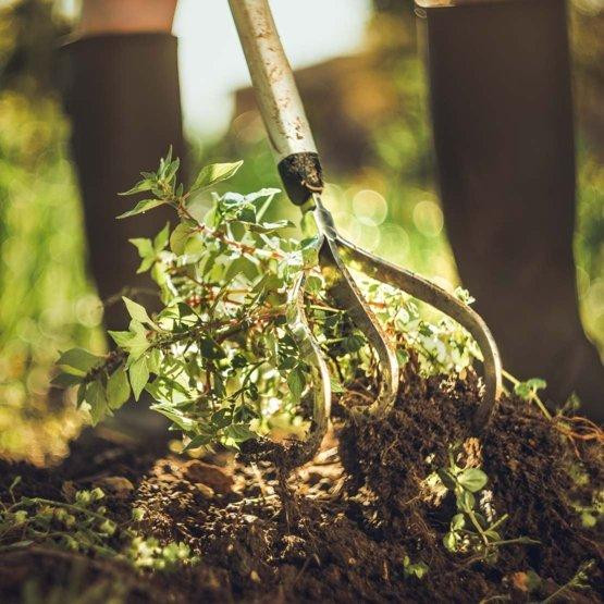 Ручной Садовой Культиватор 3-зубый для рыхления Fiskars 