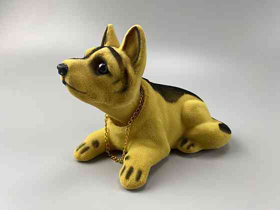 Собака з киваючою головою в машини, киваюча собачка в машину на торпеду прикраса в авто декор Мукачево