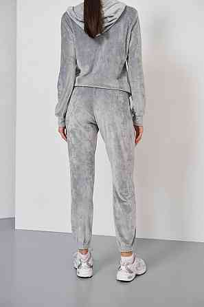 Женский велюровий костюм на змейке с капюшоном Серый S Харьков