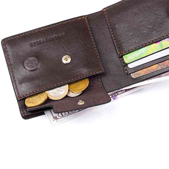 Строгое портмоне в гладкой коже на магнитах GRANDE PELLE 11307 Коричневое Киев