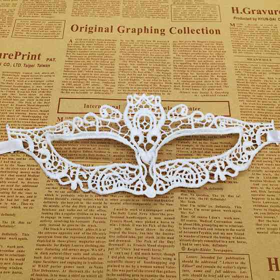 Маска із мережива маскарадна 22 на 8 см білий Київ