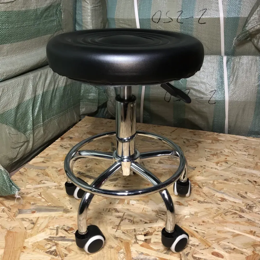 Стул косметологический без спинки на колесах с подставкой для ног, регулировка высоты Черный Киев - изображение 4
