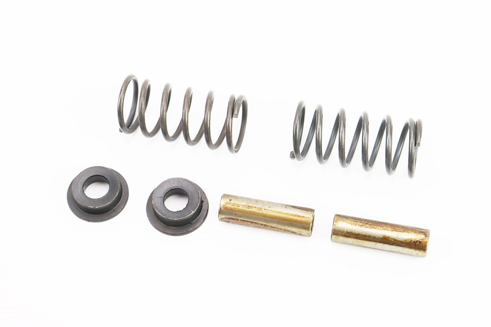 Клапанний механізм к-кт R175A/R180NM (пружина-2шт, + тарілка клапана-2шт, + напрямна d-7mm -2шт) Київ - фото 1