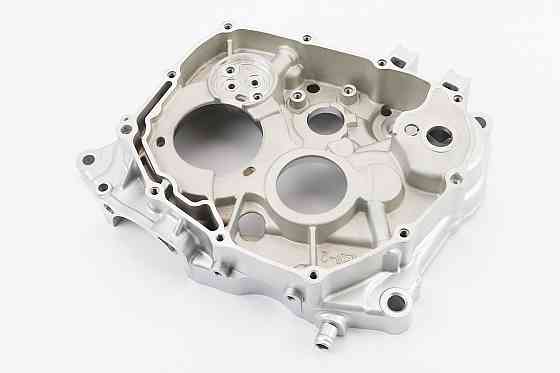 Картер двигуна правий (вал 28мм) Київ