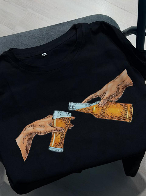 Футболка Cheers — руки с пивом | Футболка с арт-принтом для любителей пива Белый, XXL Черновцы - изображение 1