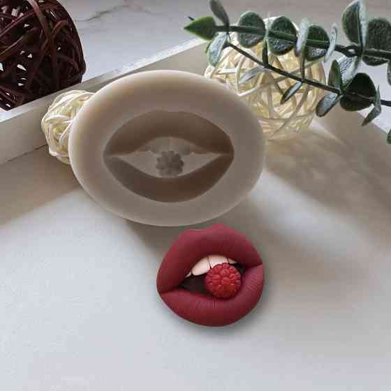 Молд силиконовый Губы 66 на 45 мм серый Киев