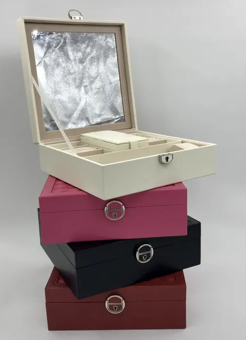 Шкатулка для украшений стеганая с большим откидывающимся зеркалом маленькая шкатулка внутри цвет слоновая кост Коломия - фото 9