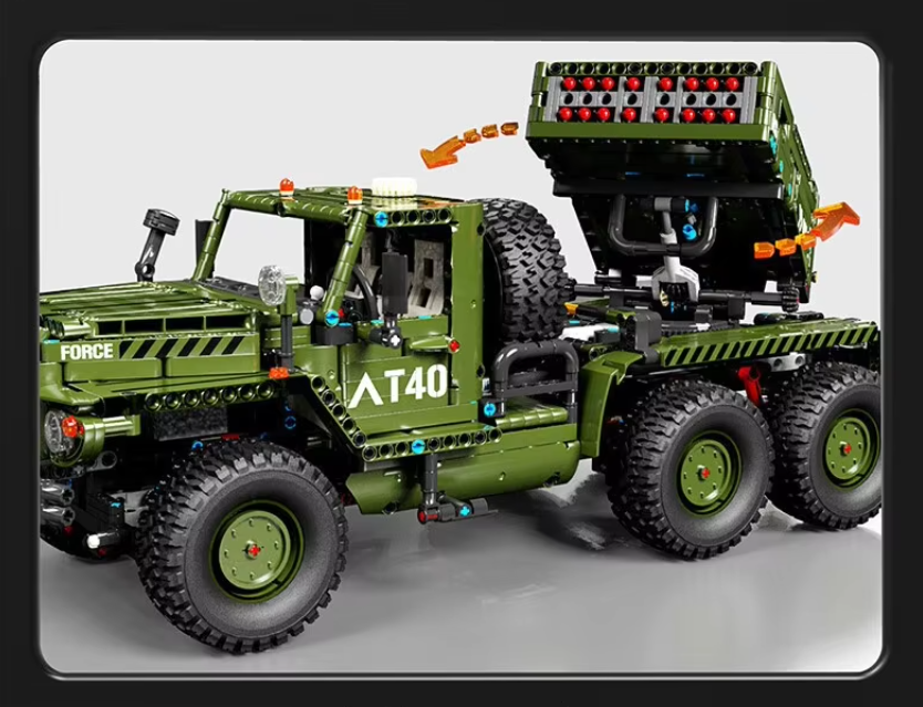 Конструктор детский грузовик военный.Ракетная зенитная установка на 2268 деталей T4011 Каменец-Подольский - изображение 5