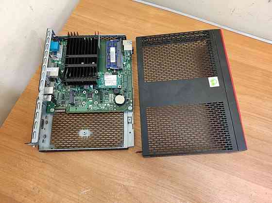 Тонкий клієнт Fujitsu Futro S720 USFF / AMD GX-222GC (2 ядра по 2.2 — 2.4 GHz) / 2 GB DDR3 / 2 GB SSD / AMD Radeon R5E Graphics Дніпро