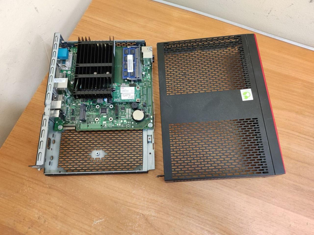 Тонкий клиент Fujitsu Futro S720 USFF / AMD GX-222GC (2 ядра по 2.2 — 2.4GHz) / 2GB DDR3 / 2GB SSD / AMD Radeon R5E Graphics Днепр - изображение 4