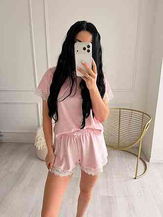 Жіноча піжама двійка з велюру з мереживом Одеса