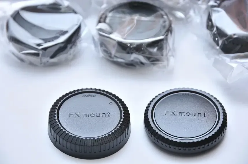 Комплект задней крышки камеры и крышки объектива Micro 4/3, защита от пыли и царапин черная, заглушка байонета Киев - изображение 3