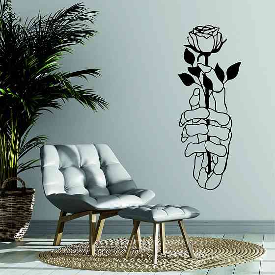 Декоративне настінне Панно «Рука з трояндою» Декор на стіну 90*34 см, Чорний Київ