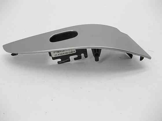 Mercedes-Benz  A2037271828 7J12 Алюмінієва декоративна накладка на кнопку склопідйомника передніх правих дверей C-class W203 C-class S203 Одеса