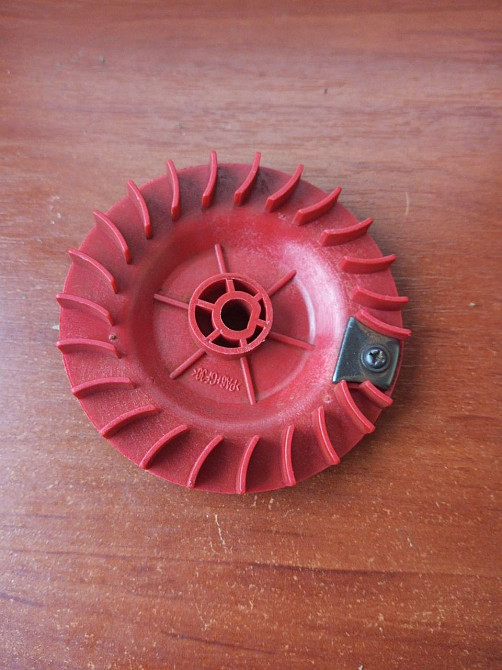 Крыльчатка Акумуляторной ексцентриковой шлифувальной машины PAEXS 20-Li B2 из Германии. (б/у) Полтава - изображение 1