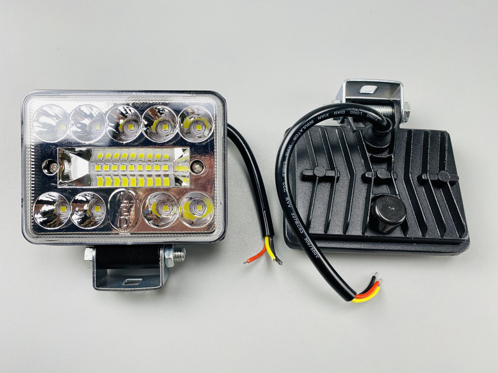 Фара прямокутна 18Led chip 3030 9-80V IP67, автомобільне освітлення Мукачево - фото 8