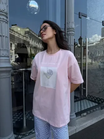 Базова оверсайз футболка з трендовими принтами Одеса