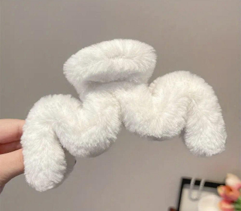 Шпилька крабік із хутра Сміла - фото 1