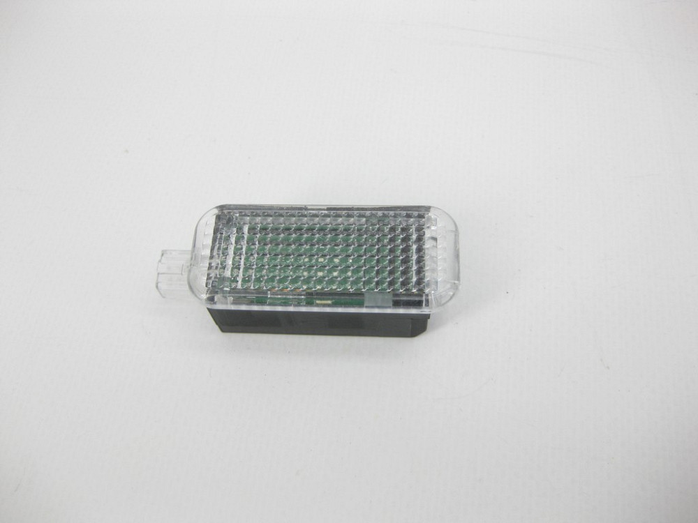 VAG  4E0947415 Світлодіодний плафончик салону Одесса - изображение 1