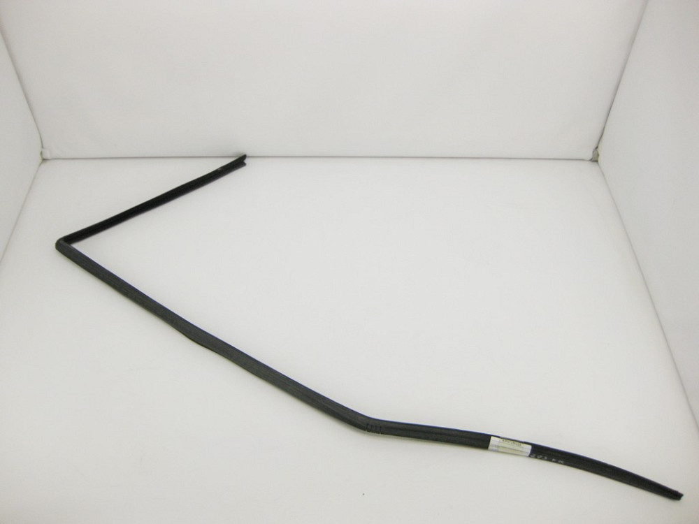 Mercedes-Benz  A2037250225 Ущільнювач опускного скла передніх правих дверей C-Class W203 Одеса - фото 1