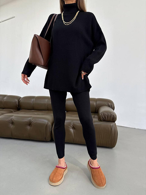 Женский прогулочный оверсайз костюм: свитер в рубчик оверсайз и лосины с эффектом утяжки вязка Одесса - изображение 1