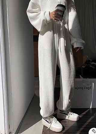 Женский повседневный костюм двойка: свитшот и штаны вельвет вафля Молочный, 42/46 Одесса