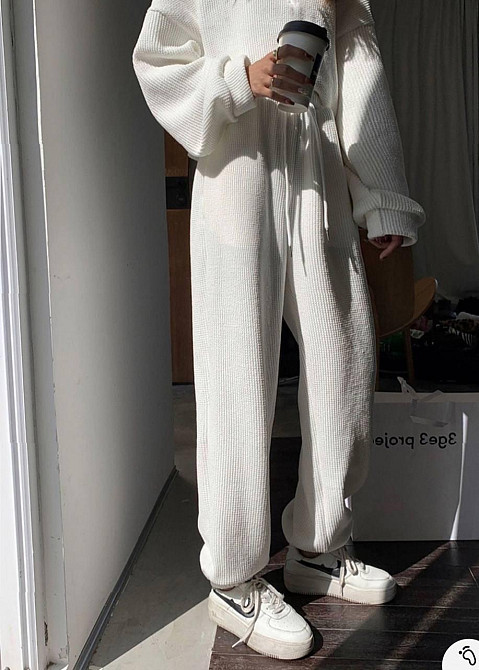 Женский повседневный костюм двойка: свитшот и штаны вельвет вафля Молочный, 42/46 Одесса - изображение 2