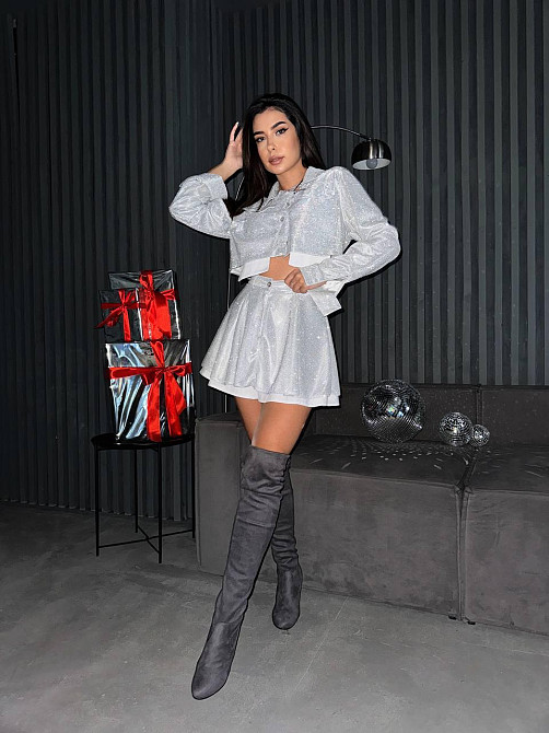 Женский праздничный блестящий костюм двойка: жакет и юбка с шортами Одесса - изображение 8