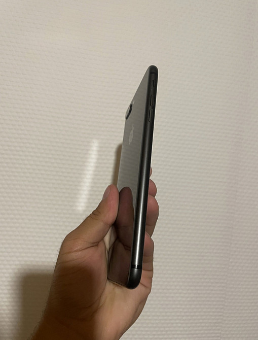 IPhone 8 Plus 64Gb Neverlock. Київ - фото 2