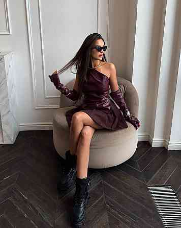 Женский трендовый топ с перчатками из эко кожи Одесса