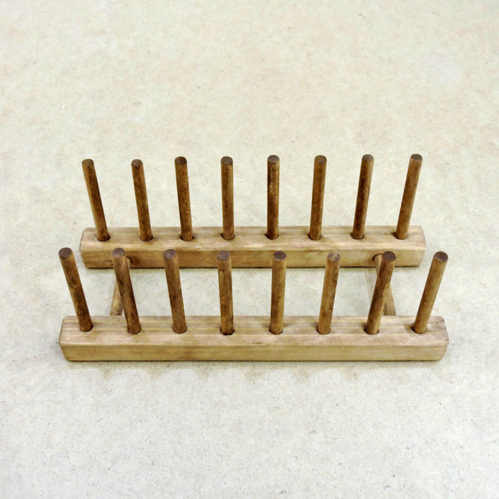 Настольная стойка для тарелок 