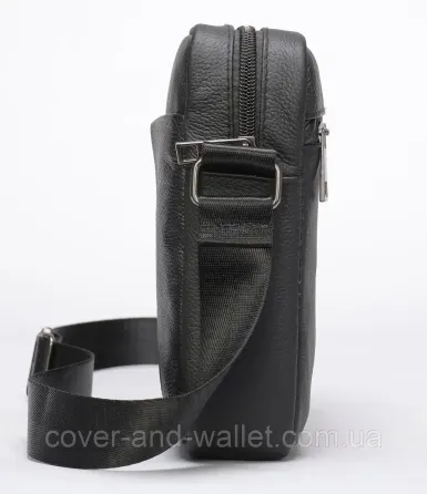 Маленькая мужская вертикальная сумка из натуральной кожи черного цвета Leather Collection Киев