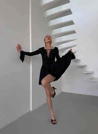 Жіноча романтична сукня в стилі міні з воланами мікродайвінг Чорна Одеса