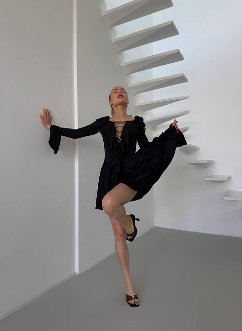 Жіноча романтична сукня в стилі міні з воланами мікродайвінг Чорна Одеса - фото 3