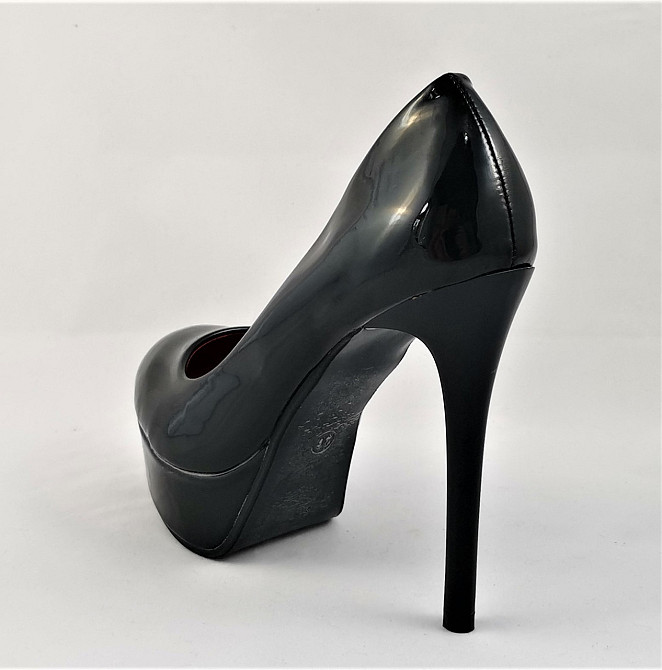 Жіночі Чорні Туфлі на Каблуку Шпильке Лакові Модельні (розміри: 36,38) — 157 Дніпро - фото 4