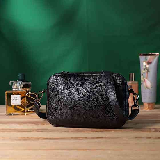 Класична сумка крос-боді із зернистої натуральної шкіри Shvigel 22842 Чорна Київ