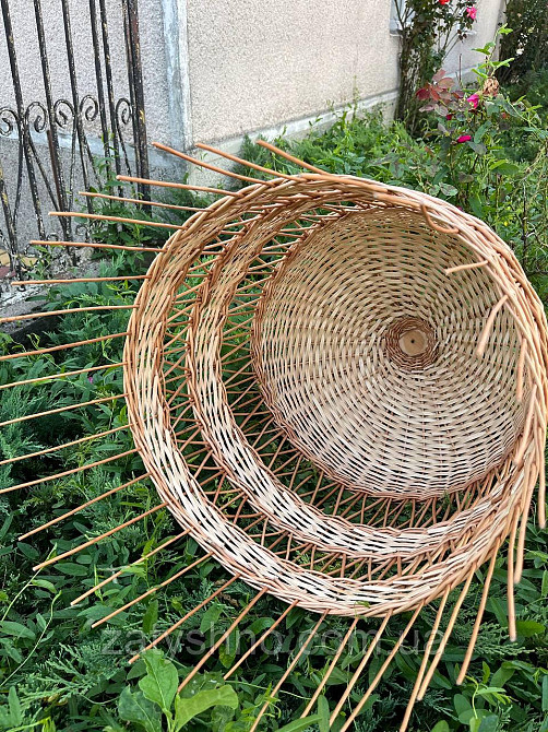 Плетеная люстра из лозы  в кафе Киев - изображение 8