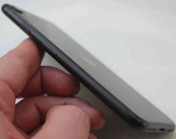 IPhone SE 2 (2020) 64Gb, Neverlock. Київ