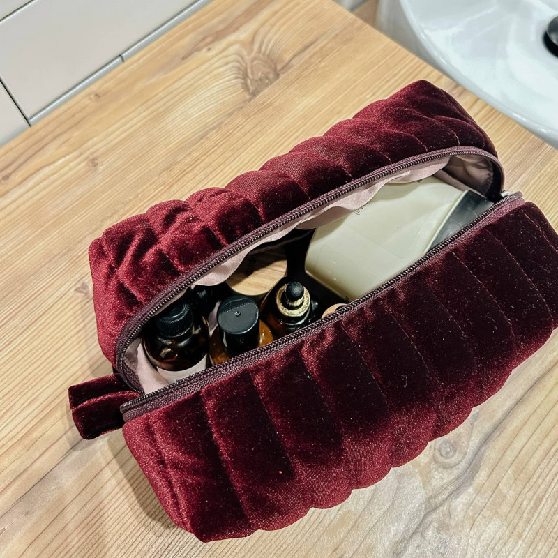 Большая женская бархатная косметичка 24x13x13 см (Бордовый) Сумы - изображение 3